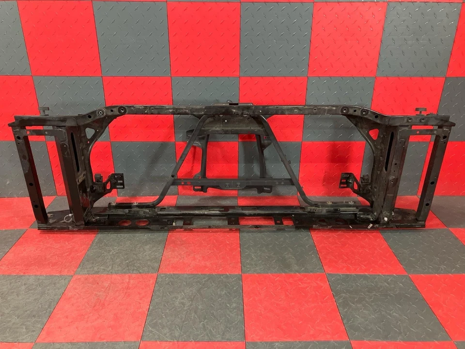 Camión GM Sierra 1500 2010-2013 soporte de radiador delantero desatornillable OEM ¡¡Limpio!!! Foto 4 de 4