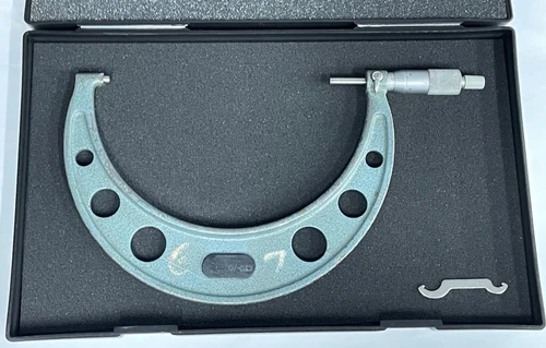 Mitutoyo 103-221A Outside Micrometer, 6-7" Range, .0001" Graduation