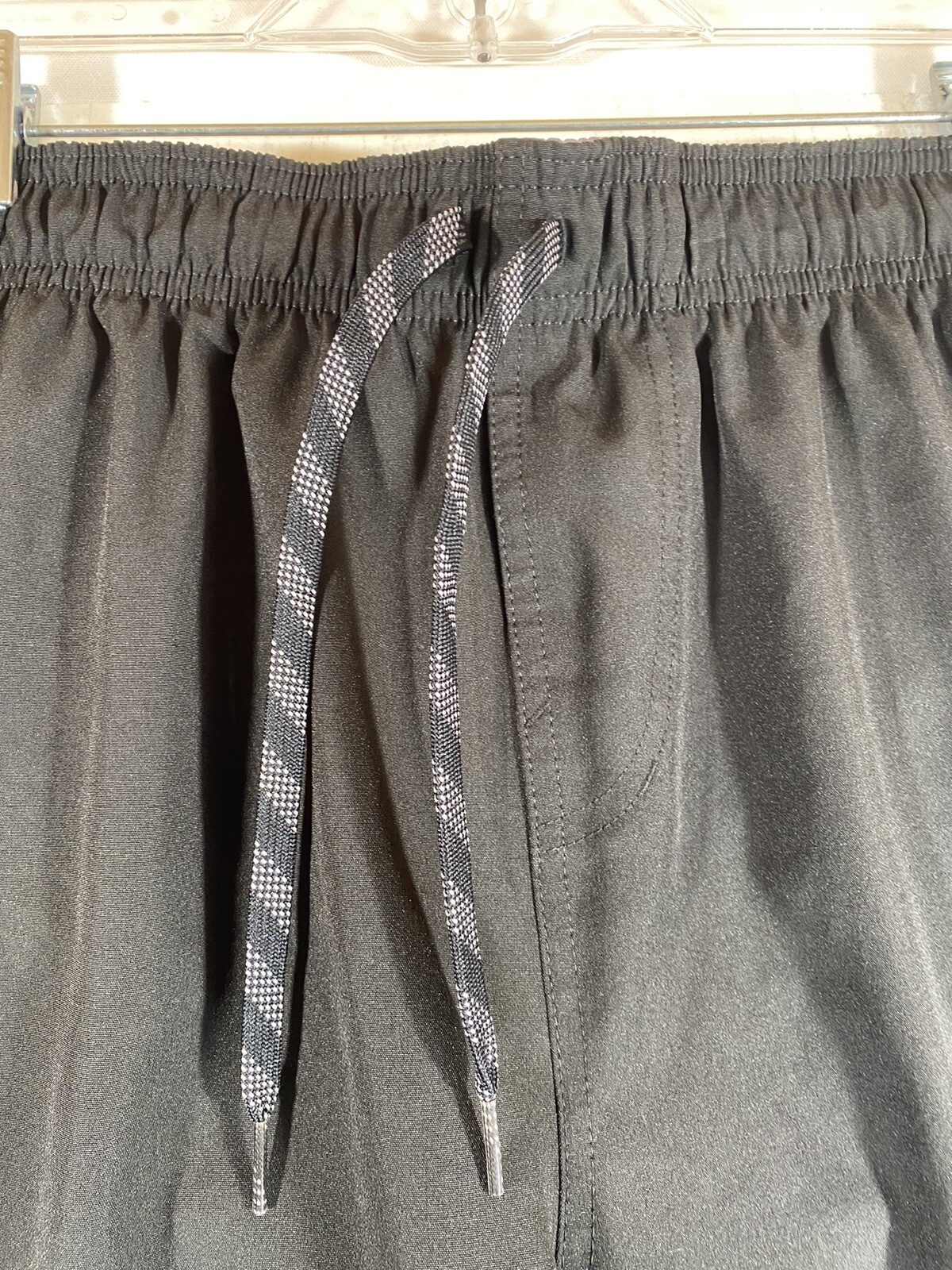 Nike Mens Large Black Athletic Large Logo Shorts Gem