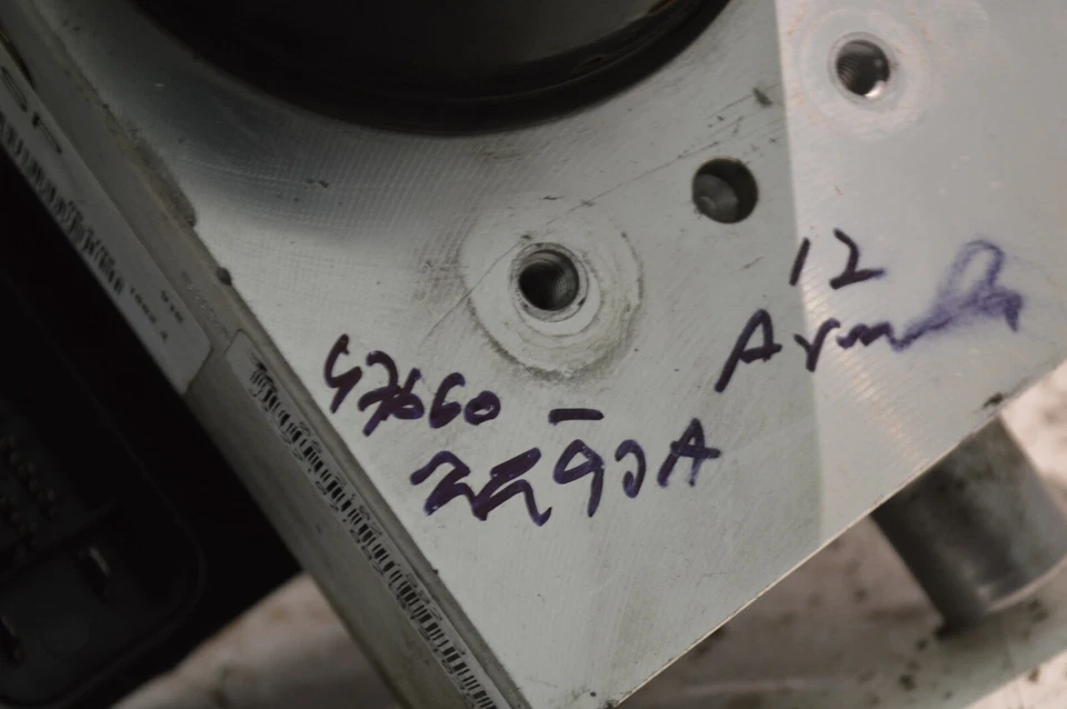 Módulo de control de bomba de freno antibloqueo ABS Nissan Armada 2012 47660ZZ90A 550-14C11 Foto 2 de 4