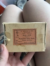 Vintage - MUSTAD & SON - 3136 - BRONZE KIRBY FISHING HOOKS NO 6/0 -  100 PCS 