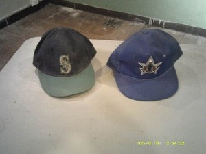 2 Mariners hats