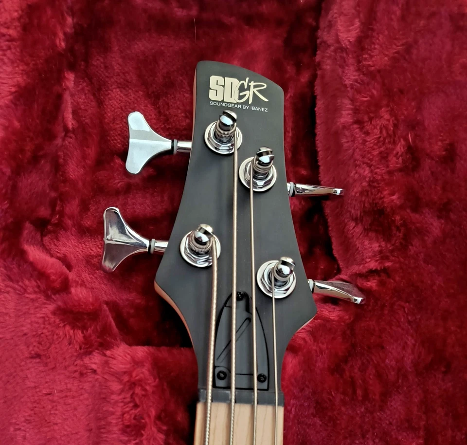 Bajo eléctrico Ibanez SRMD200 SR Mezzo negro con estuche rígido premium mejorado Foto 3 de 4