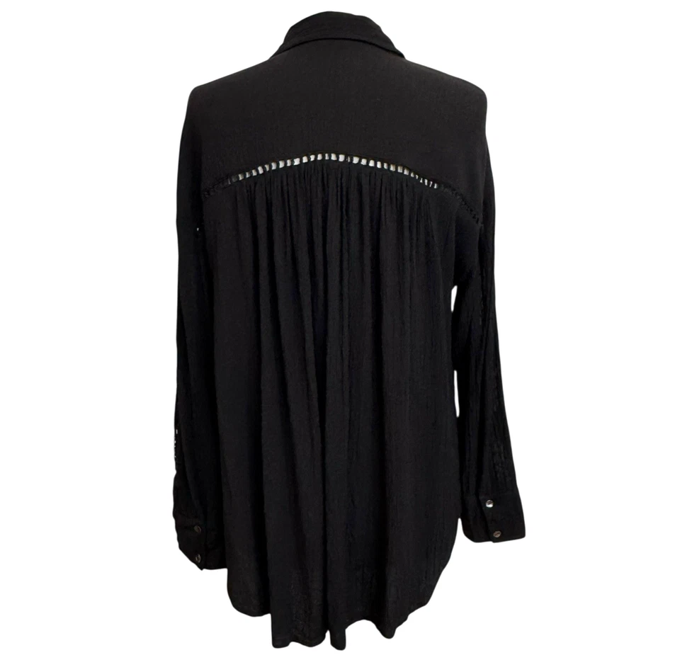 Blusa boho Free People de encaje a ganchillo para mujer L negra manga larga botón delantero Foto 2 de 4