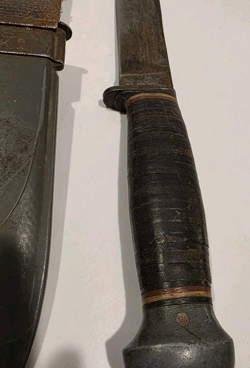 Vintage US Navy U.S.N. Mark 1 PAL RH35 Fighting Knife With Sheath