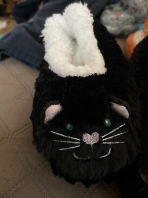 Snoozies slippers cat tween size 2–3 medium new with tag 40% off 1399  retail