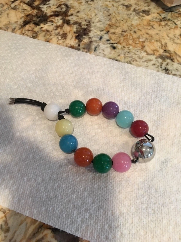 Moschino玉石弹力手链手表550美元 — 第 2/3 张图片