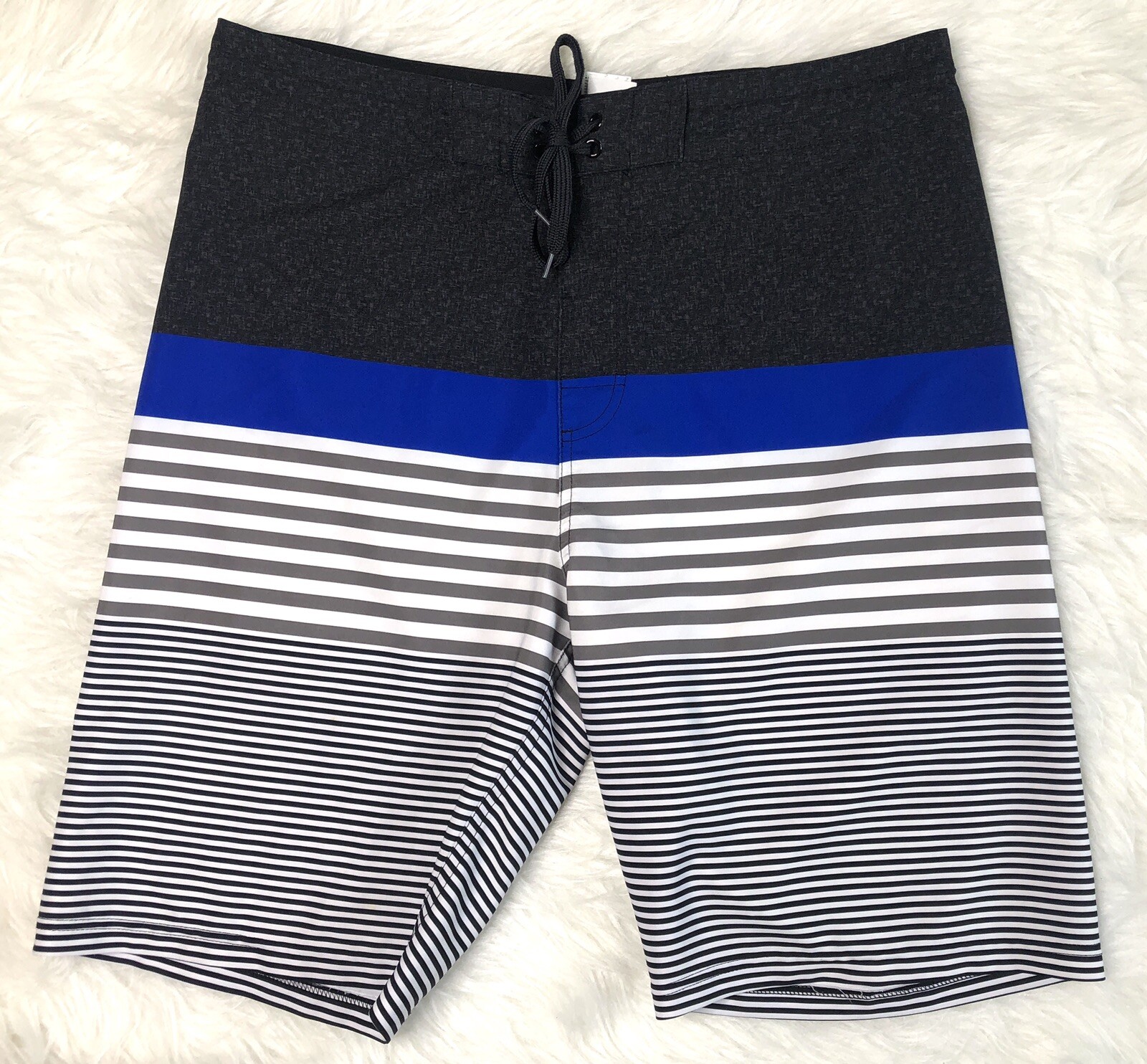 Old Navy California Men Swim Trunks Size 34 Black Blue White - Main Image