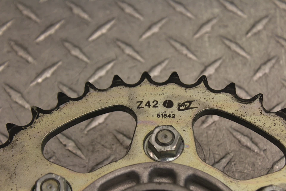 Ducati Monster 695 2008 piñón trasero 42T Foto 2 de 4