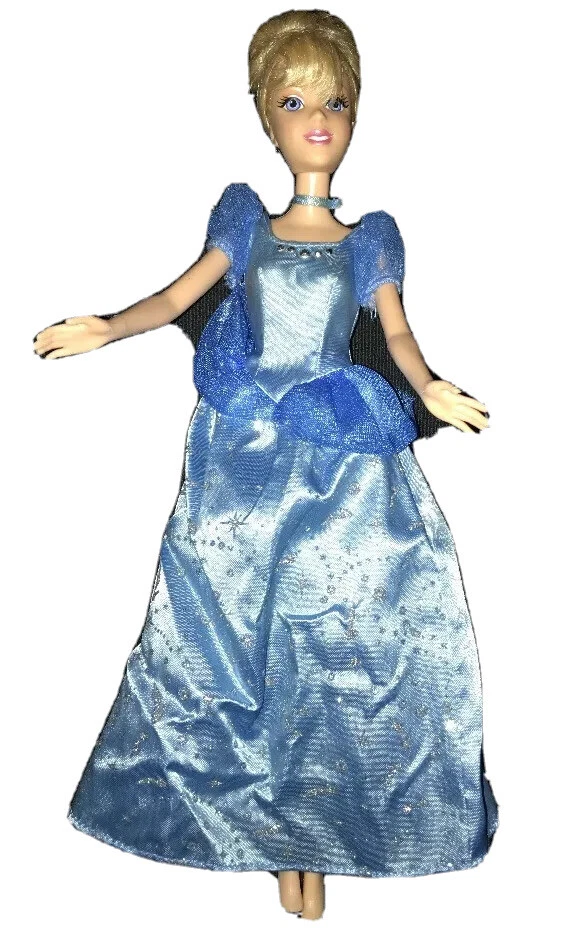 Cinderella muñeca new arrivals