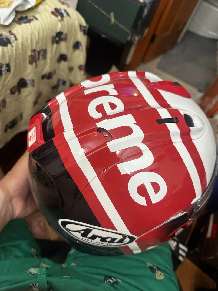 全新 Supreme x Ducati Arai 海盗船-X 头盔 尺寸 X-大号 — 第 3/4 张图片