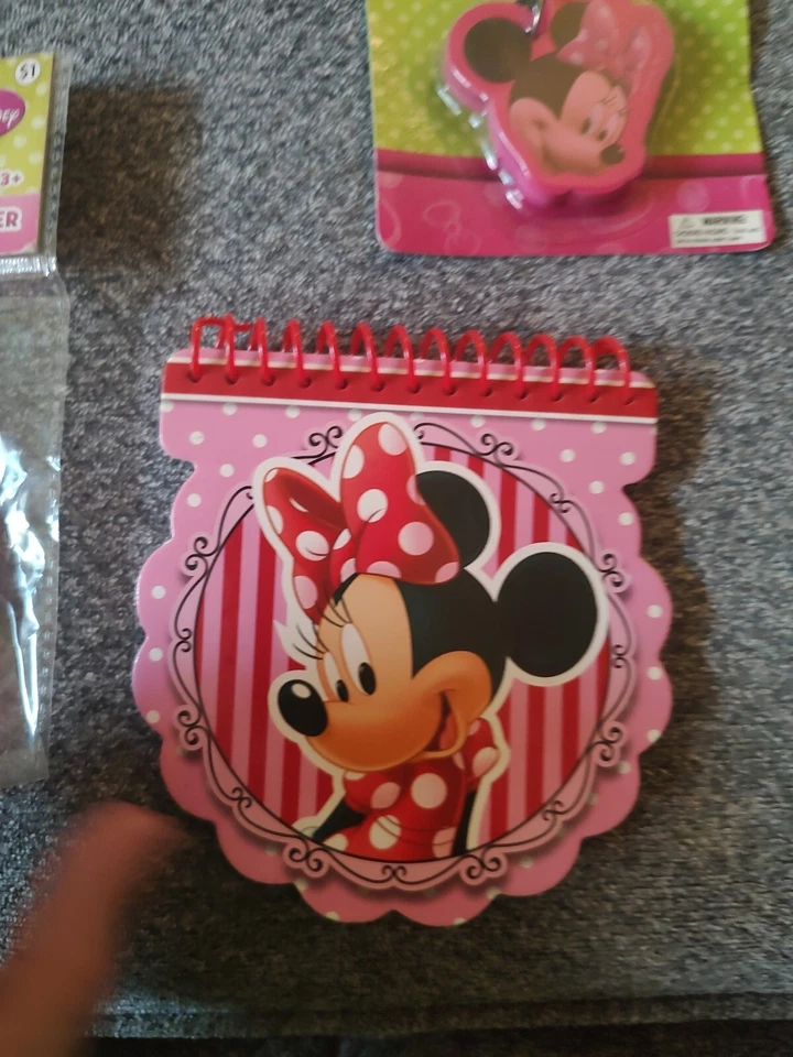 Conjunto de papelaria Minnie Mouse rosa Disney Jr material de volta às aulas para crianças 4 peças - Imagem 4 de 4