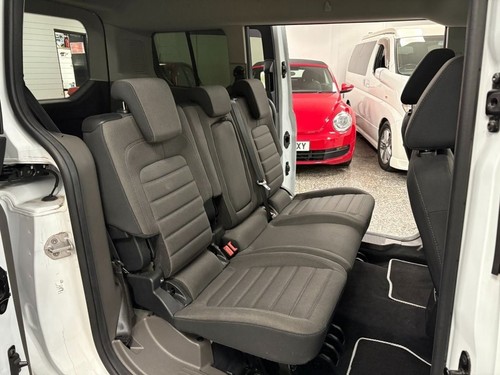 2020 Ford Grand Tourneo Connect 1.5 EcoBlue Titanium MPV 5dr Diesel Auto Euro 6 - Picture 10 of 24