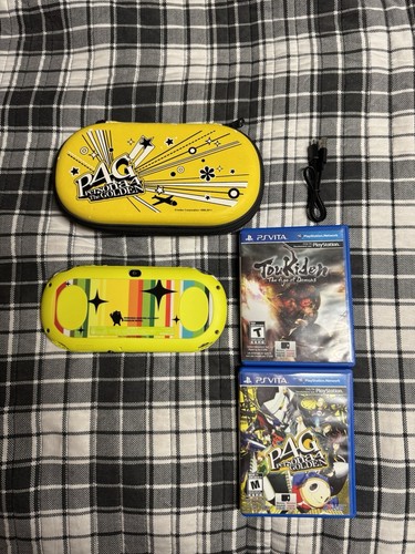 Playstation Rotta Console PS Vita Slim Persona 4 Dancing All Night Edition - Usata, Con Caricabatterie, Regione Libera Psv Persona 4 Dancing All Night Playstation Rotta Console PS Vita Slim Persona 4 Dancing All Night Edition - Usata, Con Caricabatterie, Regione Libera Psv Persona 4 Dancing All Night