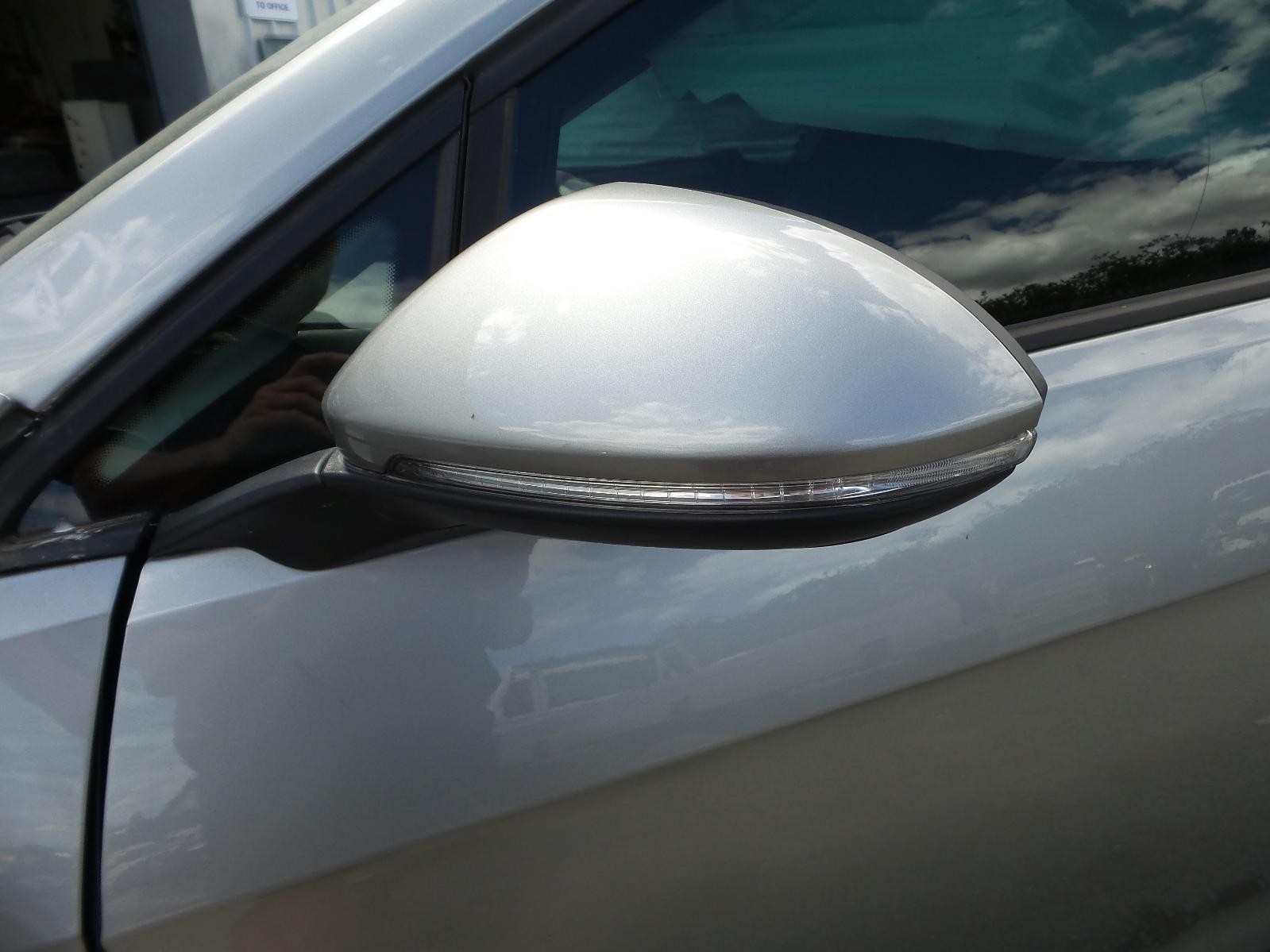2018 Volkswagen Golf LEFT LH LHS DOOR MIRROR GEN 7 W/ MEMORY & BLIND SPOT 03/17-08/20 image 6