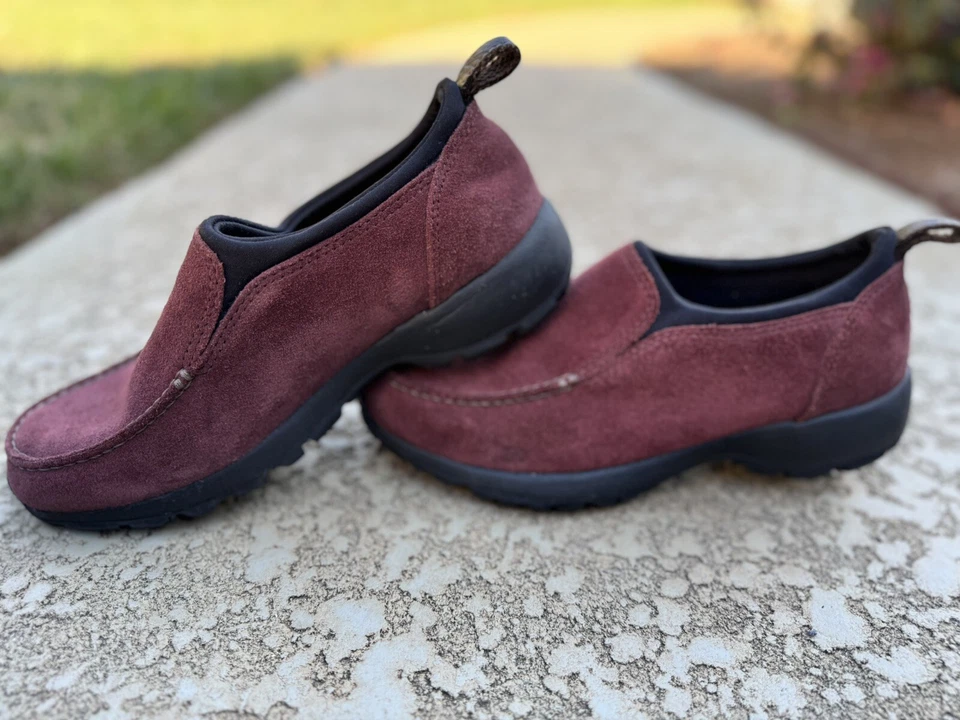 Lands End Granate Mula Slip Ons Cuero Nobuck Suela de Goma Usado en Excelente Condición ¡USADO UNA VEZ! Talla 8.5D Foto 2 de 4