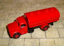 B - T MODELS -  COMMER SUPERPOISE TANKER TRUCK  - RED- c1958-1968 - 1:76 - A012B