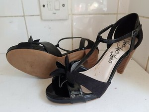 size 4.5 black heels