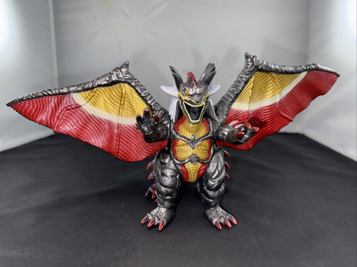 2013 BANDAI DX ZOG Ultraman Ultra Monster Second Form Soft Vinyl