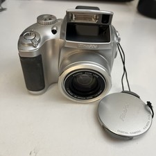 Fujifilm Finepix S3500 Digital SLR Camera 4MP 6x Optical Zoom