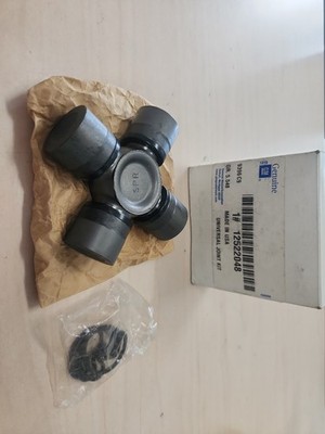 OEM NOS GM Rear Axle Universal Joint 1984-2020, Genuine GM#89059111 (12522048)