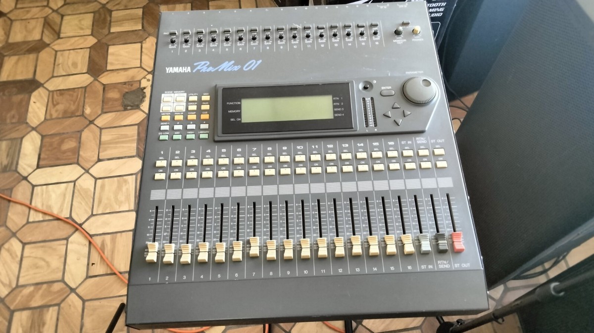 Yamaha ProMix01 16 Channel Digital Mixer Programmable Audio Mixing