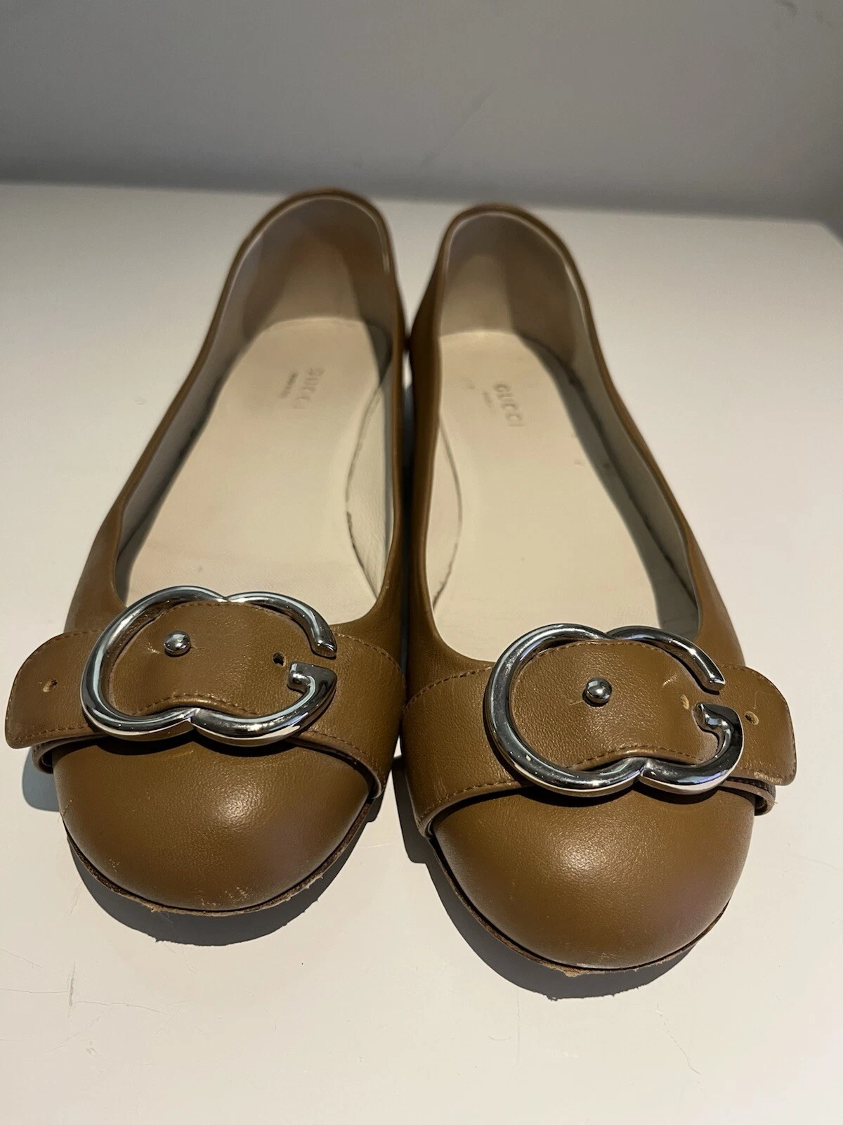 Gucci Women's Sachalin Buckle Tan Leather Ballet Flats Size 38.5