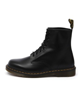 black casual boot