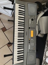 Yamaha Ypt310 keyboard with stand