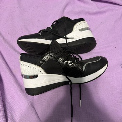 Michael Kors Women Liv Trainer Shoes, Black New Size 9