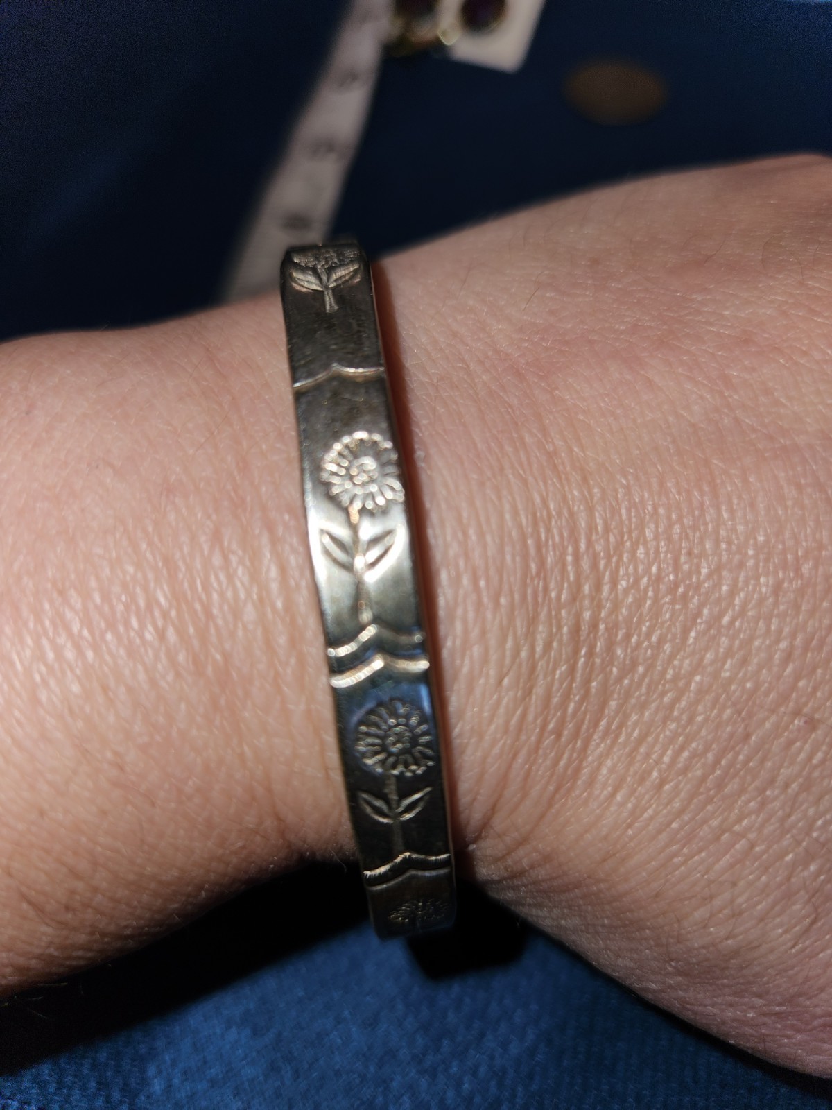 Vintage Taxco Mexico Sterling Silver Bangle Bracelet Daisy Flower Print Flores