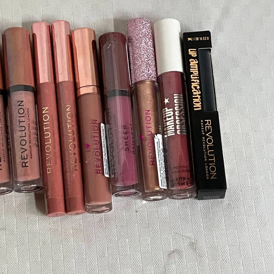 Makeup Revolution The One Blush Stick Creamy Cheek & Lip Color Multi-Use 10 PCs - Image 3 of 3