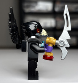 LEGO Razcal Raven Minifigure Silver Armor Legends of Chima 70000 850779 loc002
