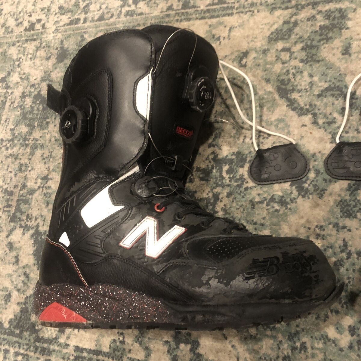686 new balance Snowboard Boots Size 10.5 Men's  With 686 new balance Snowboard Boots Size 10.5 Men's  With