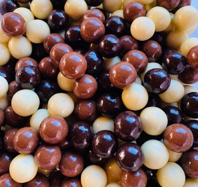 Lakeland Chocolate Coated Popping Candy Cake Topper Edible