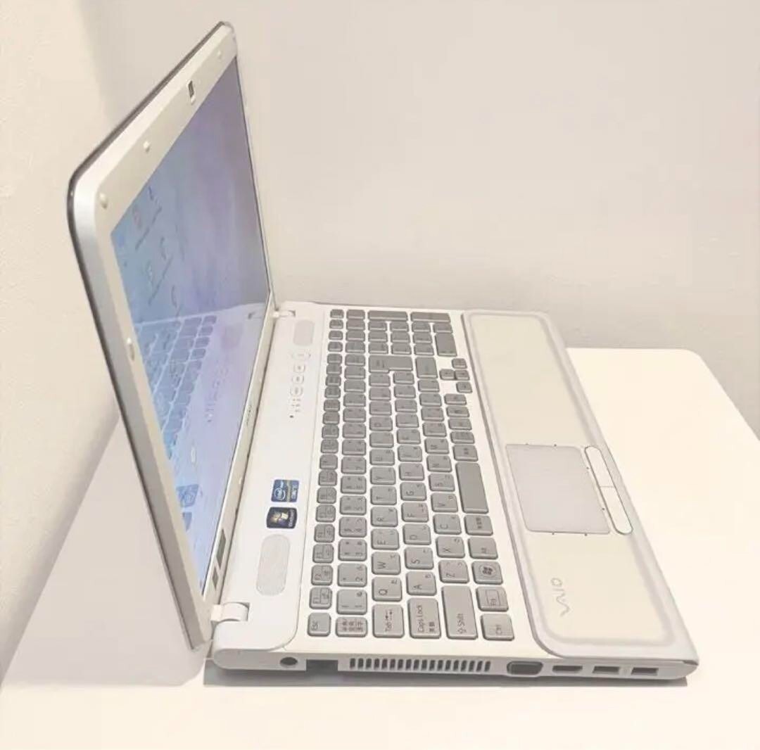 SONY VAIO VPCEH38FJ/W Corei5-2450M ソニー