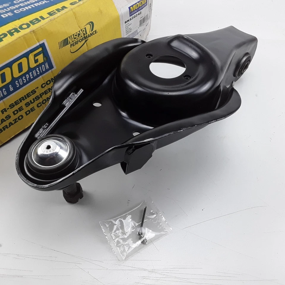 前右下控制臂适用于道奇 B1500 B250 B300 B200 B100 (1979 - 2003) — 第 4/4 张图片