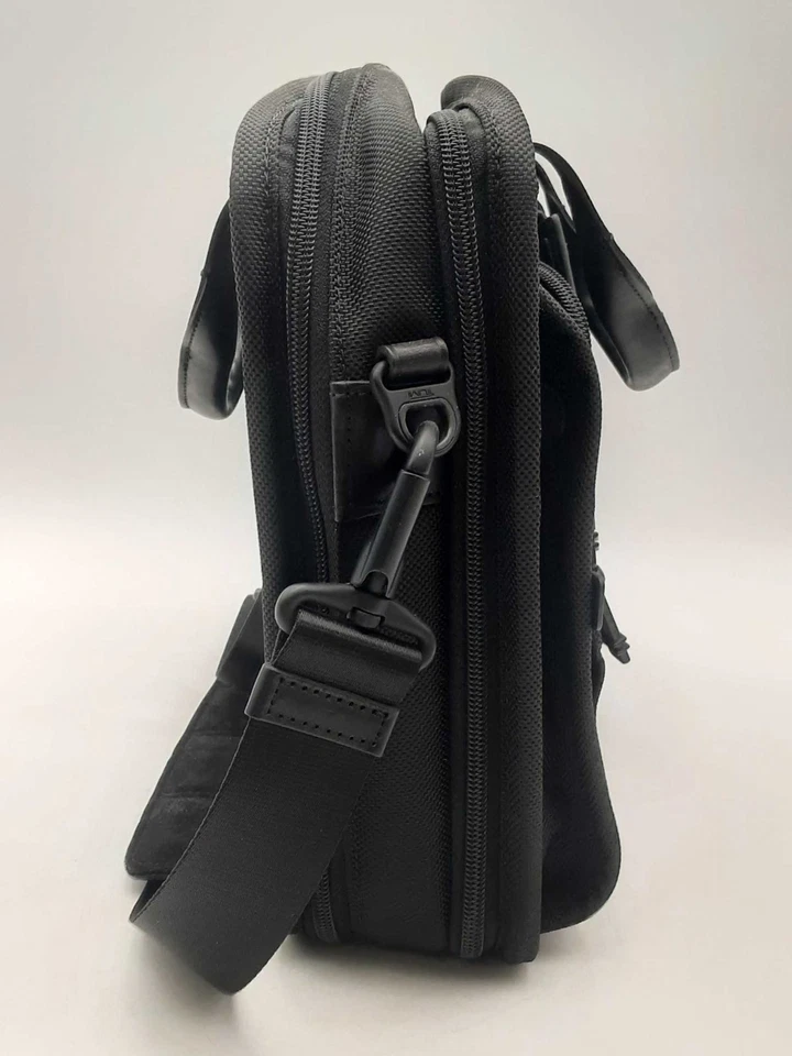 Tumi Slim Deluxe Portfolio Black Laptop Bag Sd0225lzxsa - Image 3 of 4