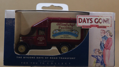 Lledo Days Gone DG052026 Morris Parcel Van Allenbury Pastilles