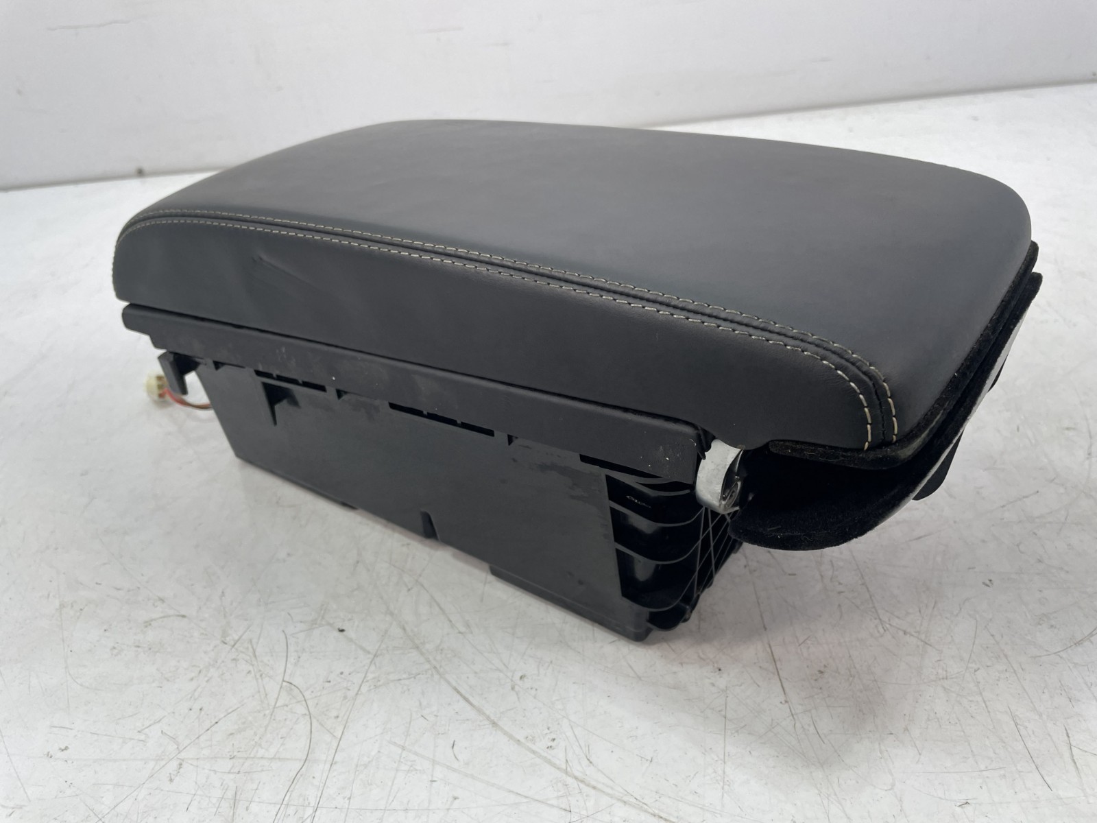 ✅ 12-18 OEM Bentley Continental GT Front Center Console Arm Rest Armrest NOTE*