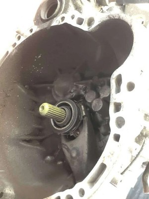 TOYOTA CARINA 1.6L MANUAL 5-SPD FF TRANSMISSION AE92 4AGE 30300