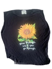 Pre Owned Women's Dirtee Laundry Grow Through What You Go Through Shirt Sx XS