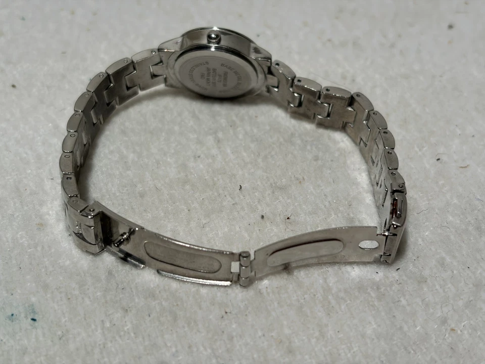 Relógio feminino FMD PULSEIRA TOM PRATA QUARTZO - MODELO FMDWS 139 - Imagem 3 de 4