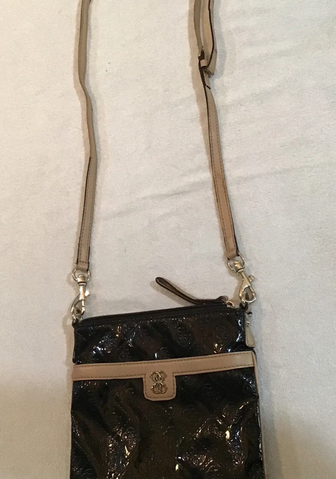 Vintage Guess Black Patent Crossbody Bag  Purse Tan Trim  Y2K Rectangle Retro - Image 2 of 4