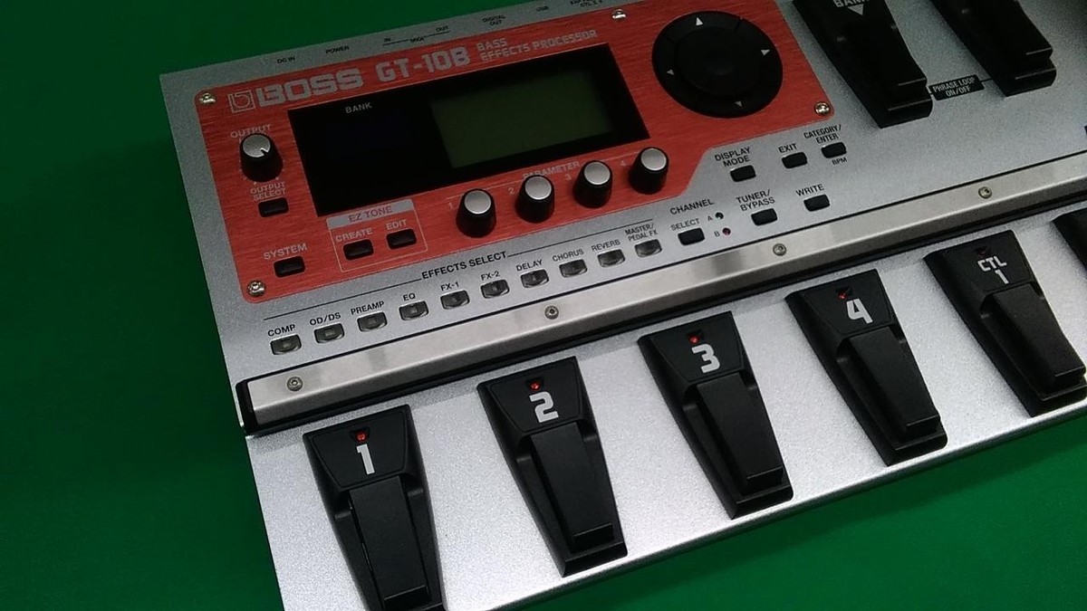 Boss GT-10B Multi-Effects Guitar Effect Pedal for sale