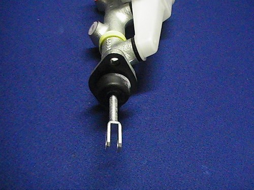 CLASSIC MINI BRAKE MASTER CYLINDER YELLOW TAG, GENUINE OE AP PRODUCT MADE IN UK - Picture 7 of 12