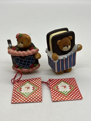 2 Lucy & Me Vintage Figurines Teddy Bear Chocolate Cake Slice Heart Roses