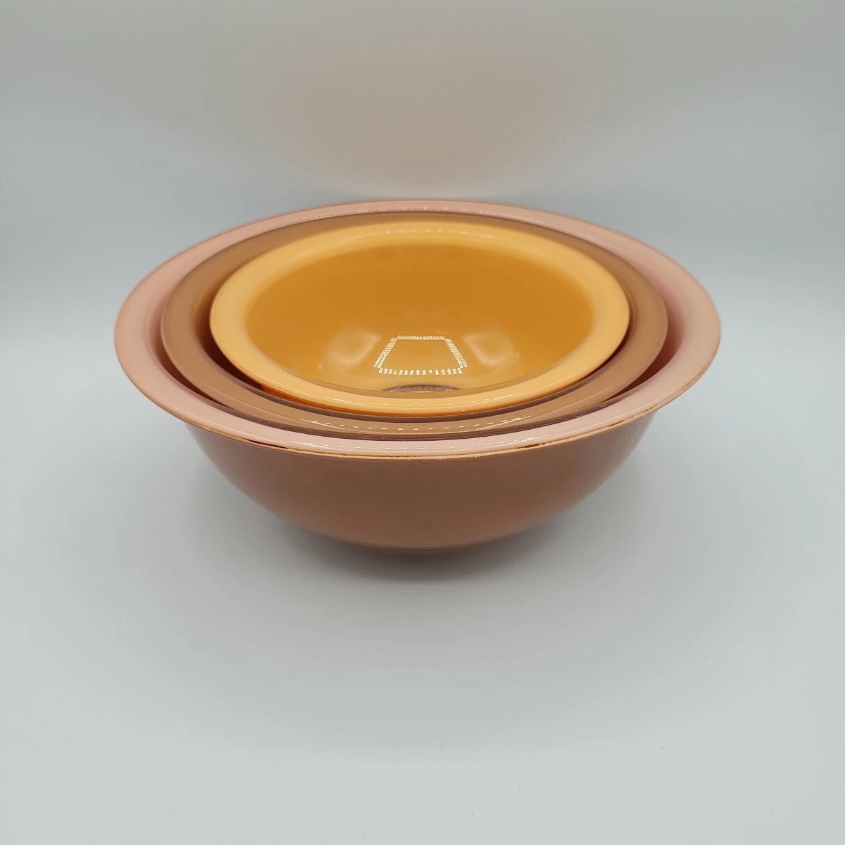 Vtg Set of 3 Pyrex Nesting Mixing Bowls Autumn Colors 2.5L/1.5L/1.0L