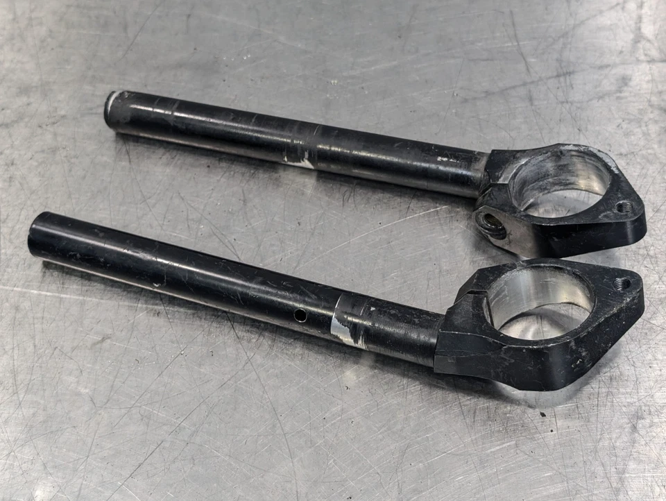 2001-2002 Yamaha YZF R6 OEM conjunto de barra de guidão esquerda direita clipe final no punho do guidão - Imagem 4 de 4