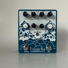 EarthQuaker Devices Avalanche Run V2 Delay and Reverb Pedal